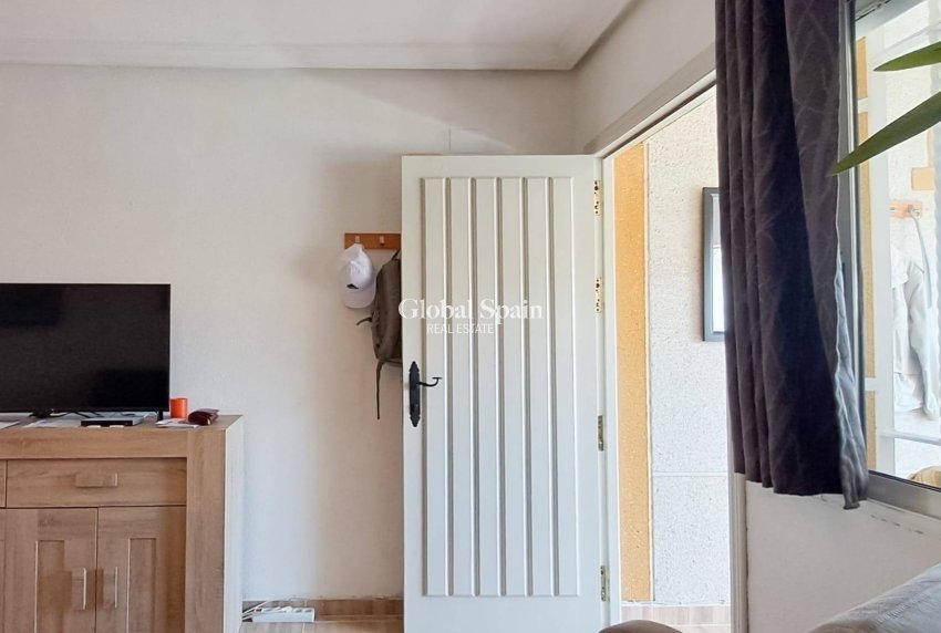 Wiederverkauf - WOHNUNG -
TORREVIEJA - Parque Acuático - Sector 25