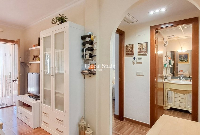 Wiederverkauf - WOHNUNG -
TORREVIEJA - Parque Acuático - Sector 25