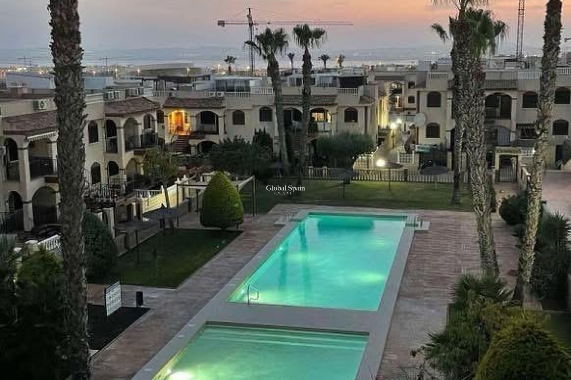 Wiederverkauf - WOHNUNG -
TORREVIEJA - Parque Acuático - Sector 25