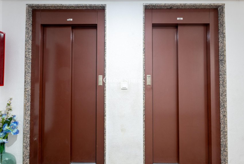 Wiederverkauf - WOHNUNG -
TORREVIEJA - Parque de las Naciones