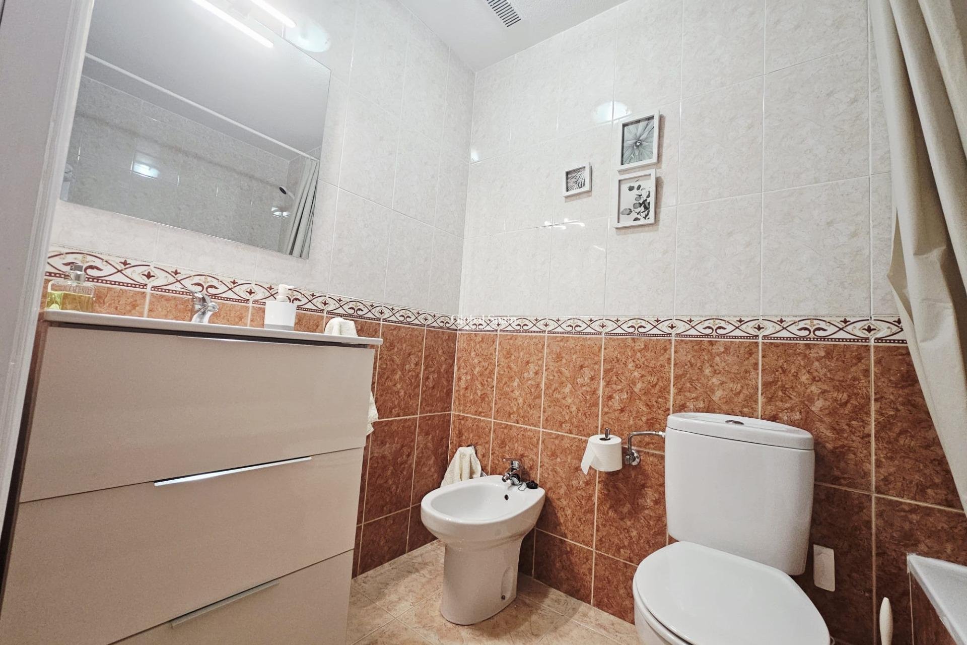 Wiederverkauf - WOHNUNG -
TORREVIEJA - Parque de las Naciones