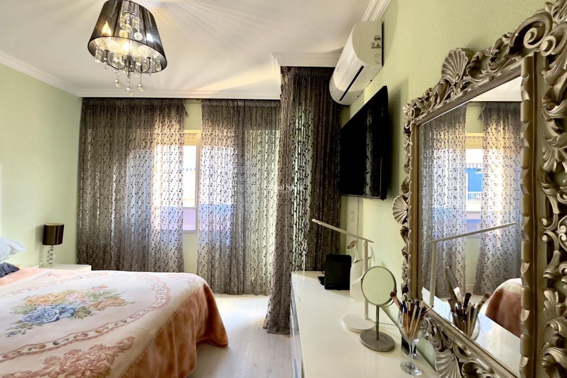 Wiederverkauf - WOHNUNG -
TORREVIEJA - Parque de las Naciones