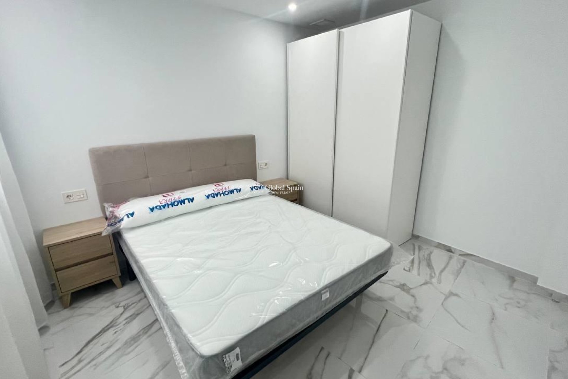 Wiederverkauf - WOHNUNG -
TORREVIEJA - Parque de las Naciones