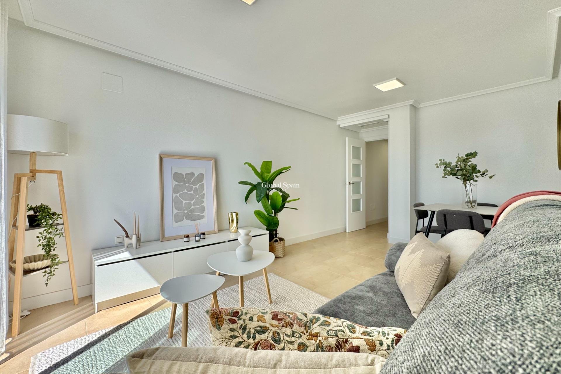 Wiederverkauf - WOHNUNG -
TORREVIEJA - Parque de las Naciones