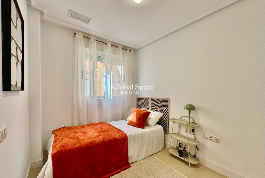 Wiederverkauf - WOHNUNG -
TORREVIEJA - Parque de las Naciones