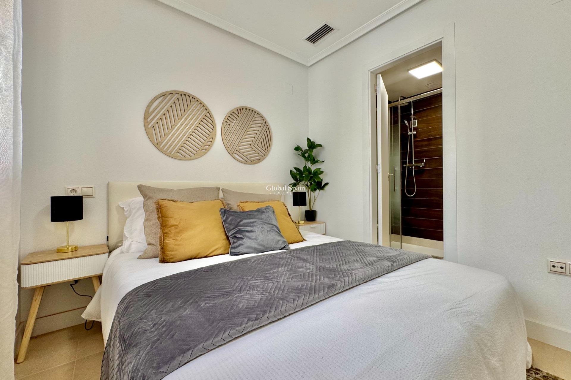 Wiederverkauf - WOHNUNG -
TORREVIEJA - Parque de las Naciones