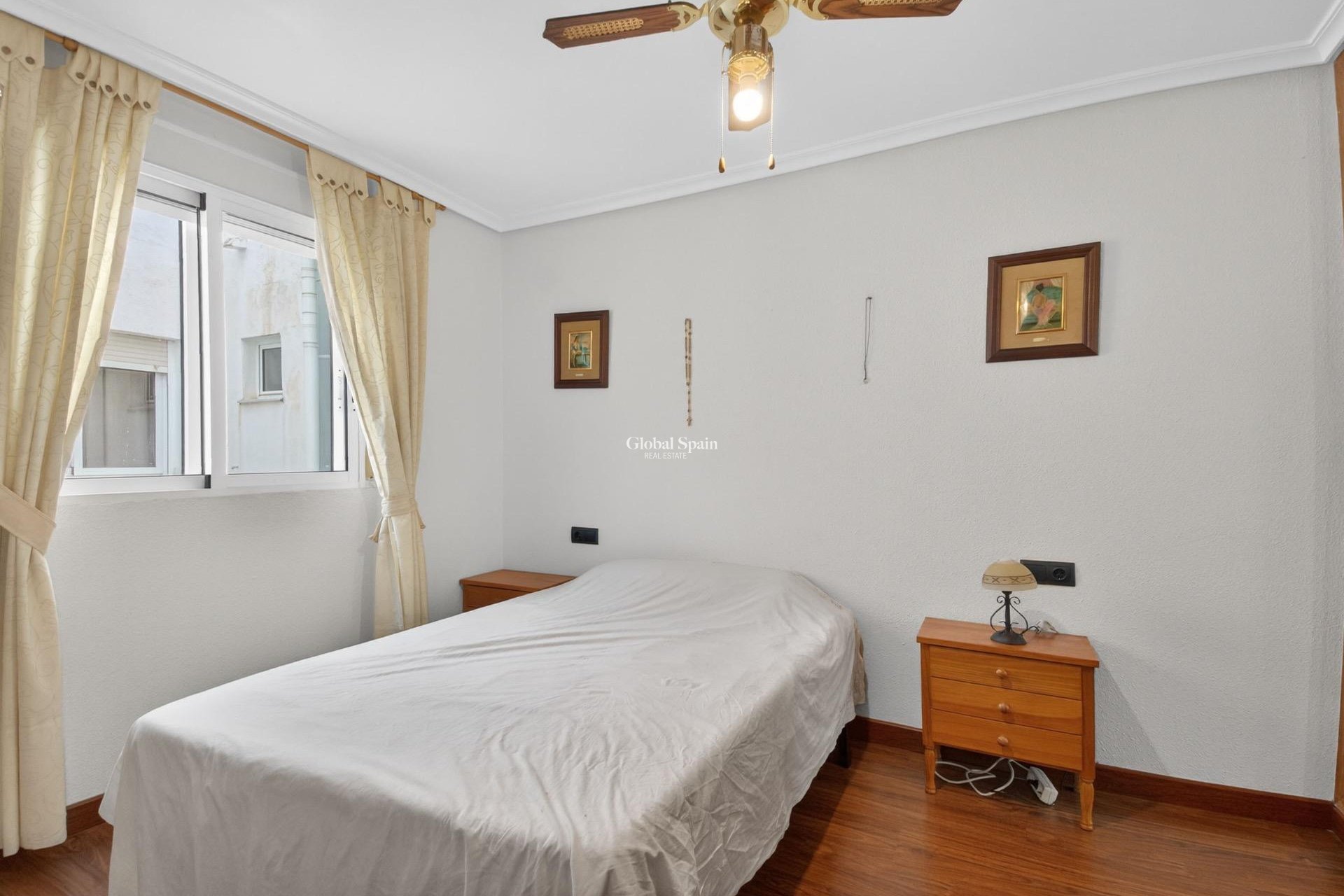 Wiederverkauf - WOHNUNG -
TORREVIEJA - Parque de las Naciones