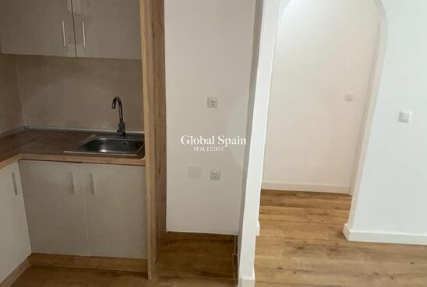 Wiederverkauf - WOHNUNG -
TORREVIEJA - Parque de las Naciones