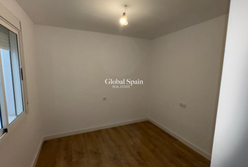 Wiederverkauf - WOHNUNG -
TORREVIEJA - Parque de las Naciones