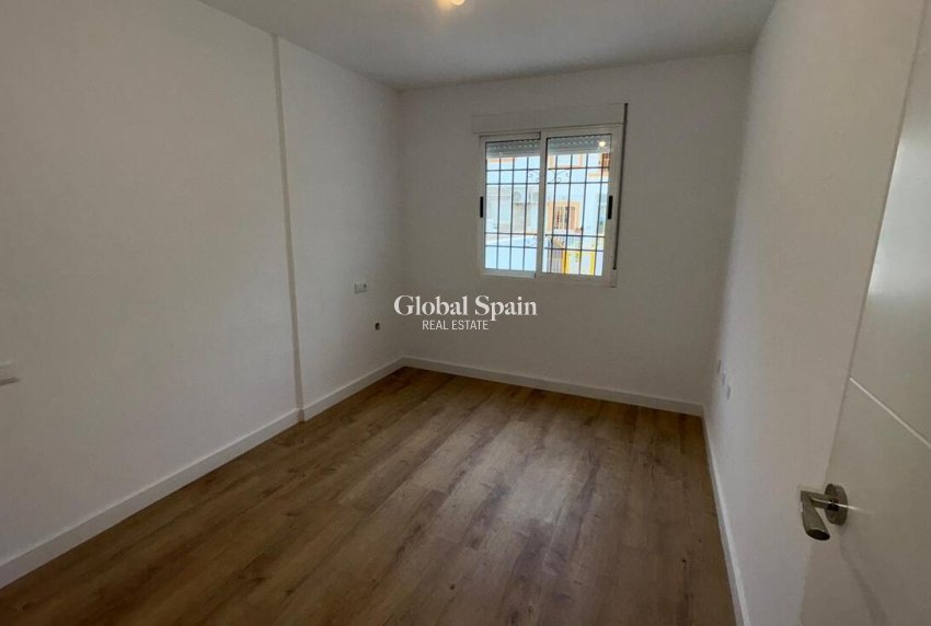 Wiederverkauf - WOHNUNG -
TORREVIEJA - Parque de las Naciones