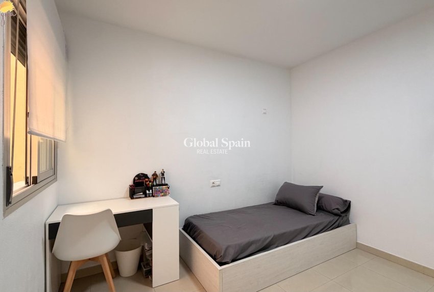 Wiederverkauf - WOHNUNG -
TORREVIEJA - Parque de las Naciones