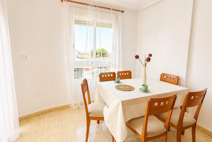 Wiederverkauf - WOHNUNG -
TORREVIEJA - Parque de las Naciones