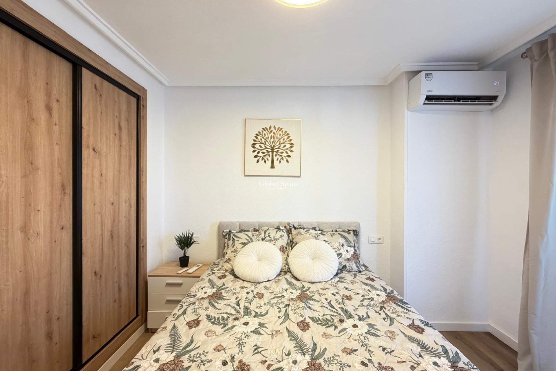 Wiederverkauf - WOHNUNG -
TORREVIEJA - Parque de las Naciones