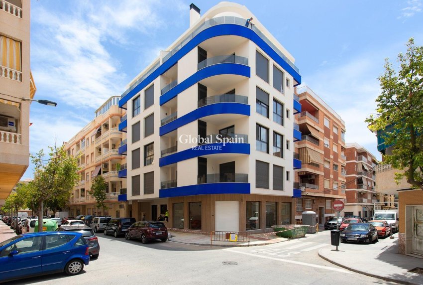 Wiederverkauf - Wohnung -
TORREVIEJA - Paseo maritimo