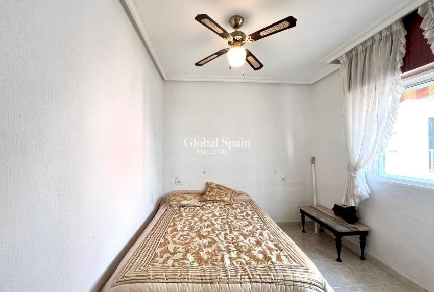 Wiederverkauf - WOHNUNG -
TORREVIEJA - Paseo maritimo