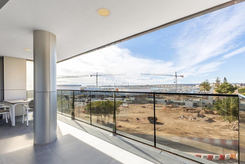 Wiederverkauf - WOHNUNG -
TORREVIEJA - Paseo maritimo