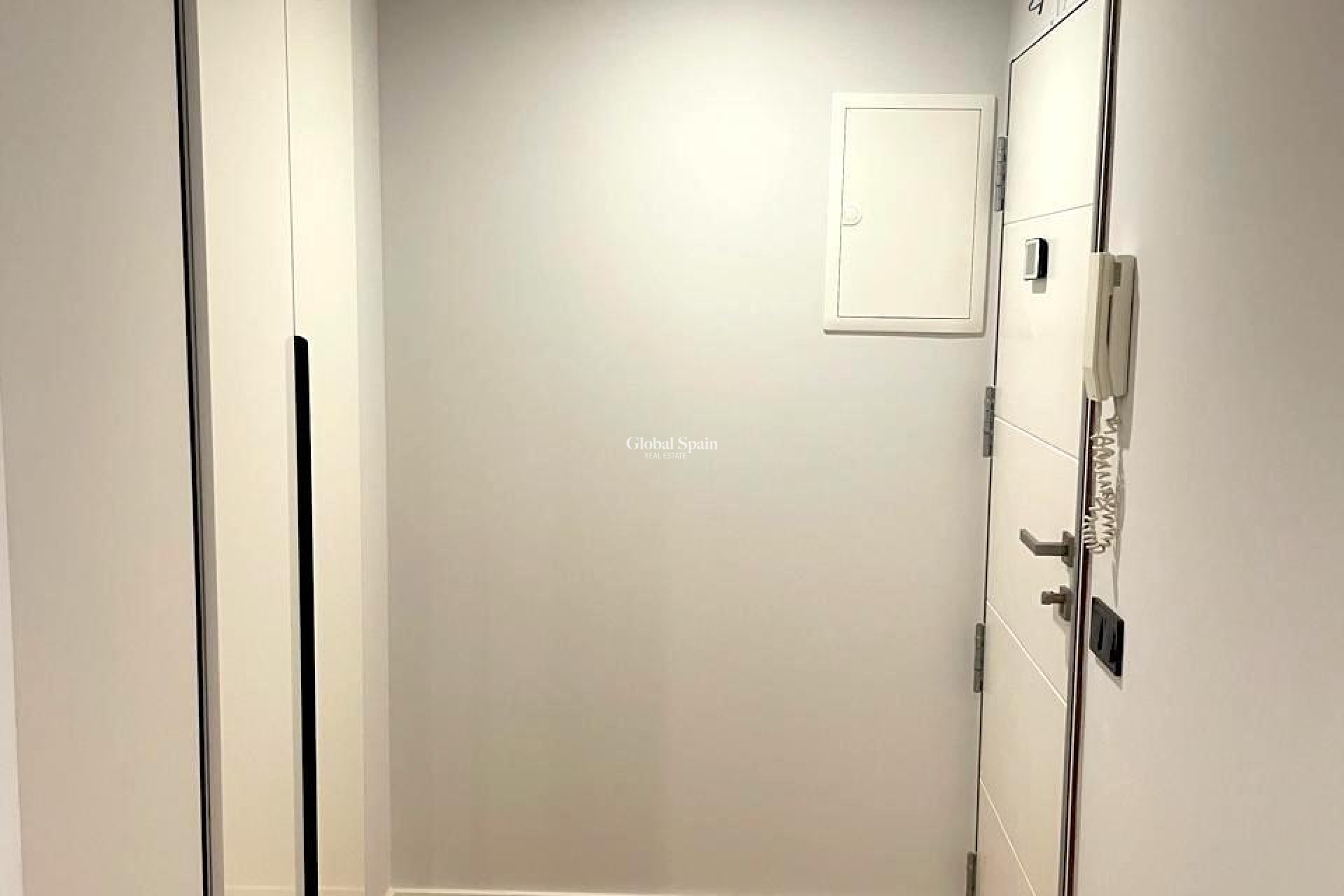 Wiederverkauf - WOHNUNG -
TORREVIEJA - Paseo maritimo