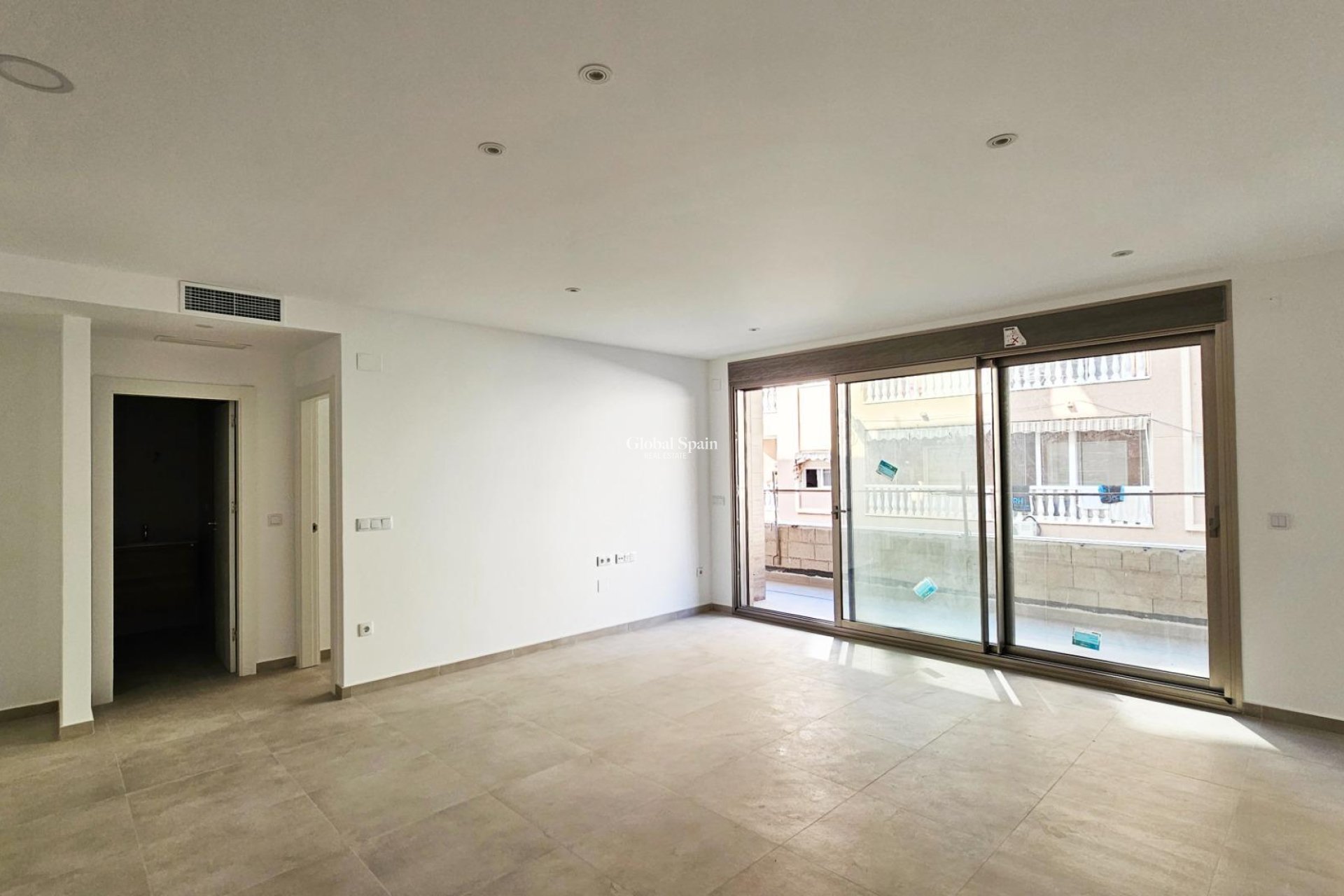 Wiederverkauf - WOHNUNG -
TORREVIEJA - Paseo maritimo