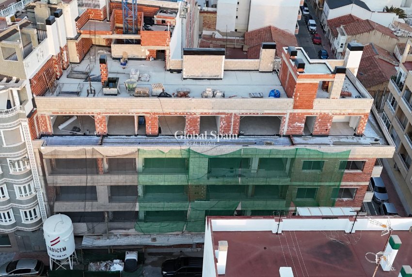 Wiederverkauf - WOHNUNG -
TORREVIEJA - Paseo maritimo