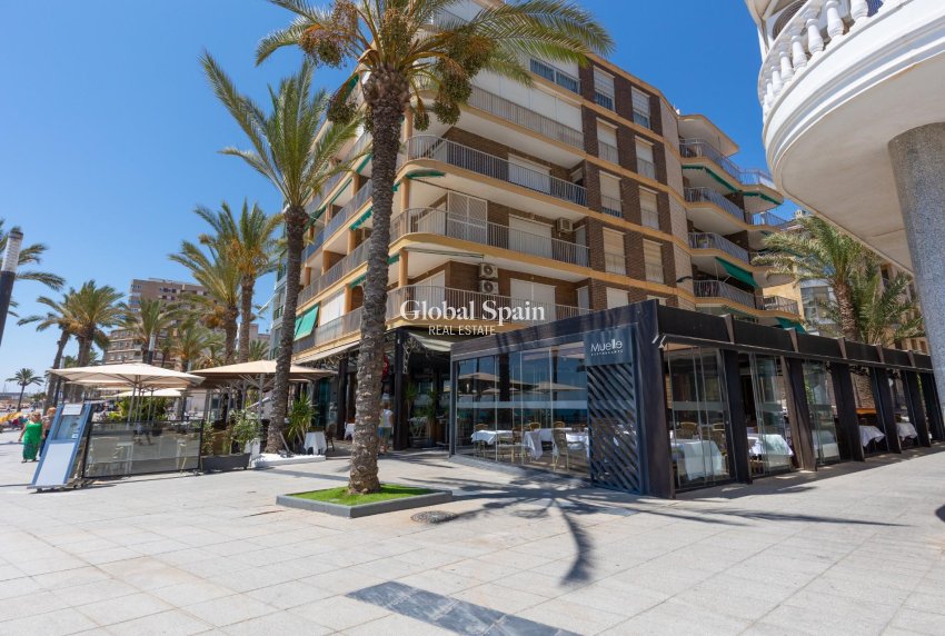 Wiederverkauf - WOHNUNG -
TORREVIEJA - Paseo maritimo