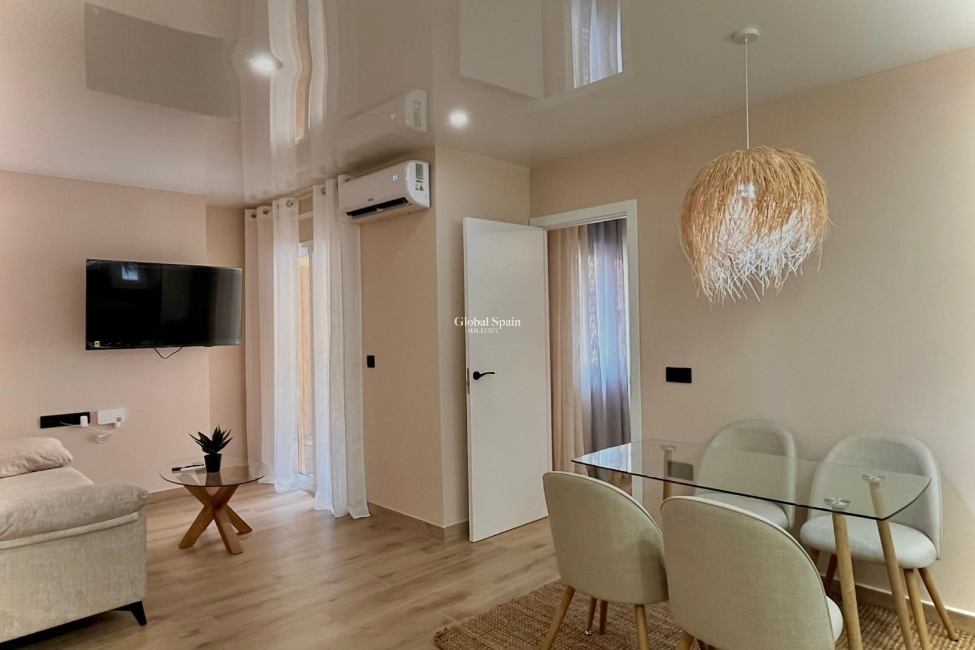 Wiederverkauf - Wohnung -
TORREVIEJA - Playa de los Locos