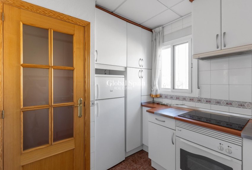 Wiederverkauf - Wohnung -
TORREVIEJA - Playa de los locos