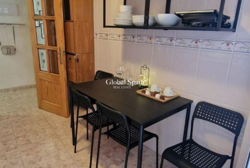 Wiederverkauf - WOHNUNG -
TORREVIEJA - Playa de los Locos