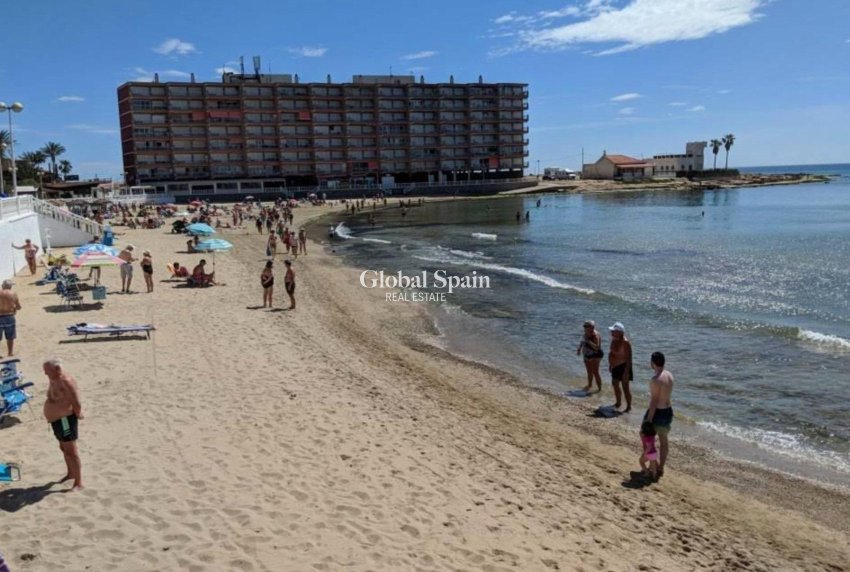 Wiederverkauf - WOHNUNG -
TORREVIEJA - Playa de los Locos
