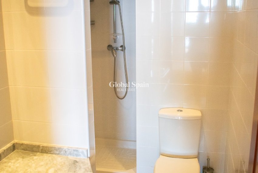 Wiederverkauf - WOHNUNG -
TORREVIEJA - Playa de los Locos