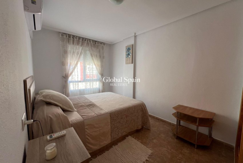 Wiederverkauf - WOHNUNG -
TORREVIEJA - Playa de los Locos