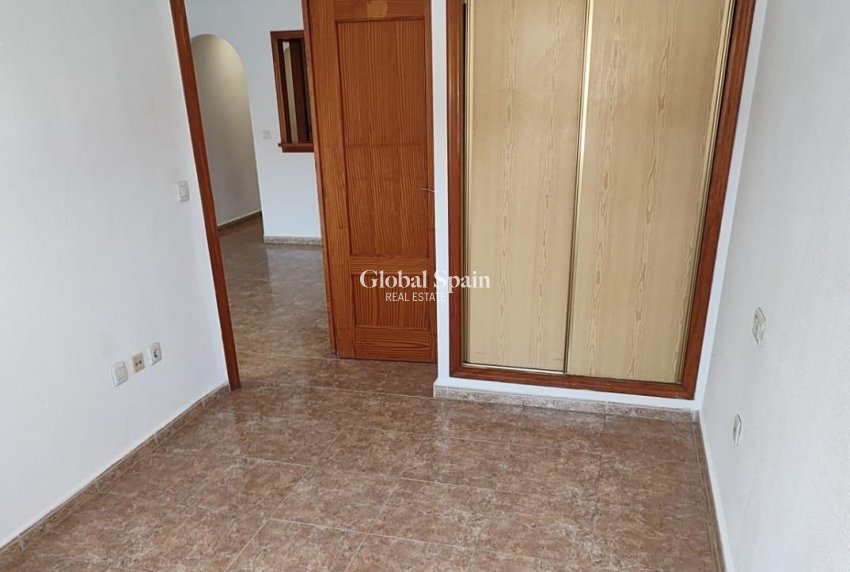 Wiederverkauf - WOHNUNG -
TORREVIEJA - Playa de los Locos