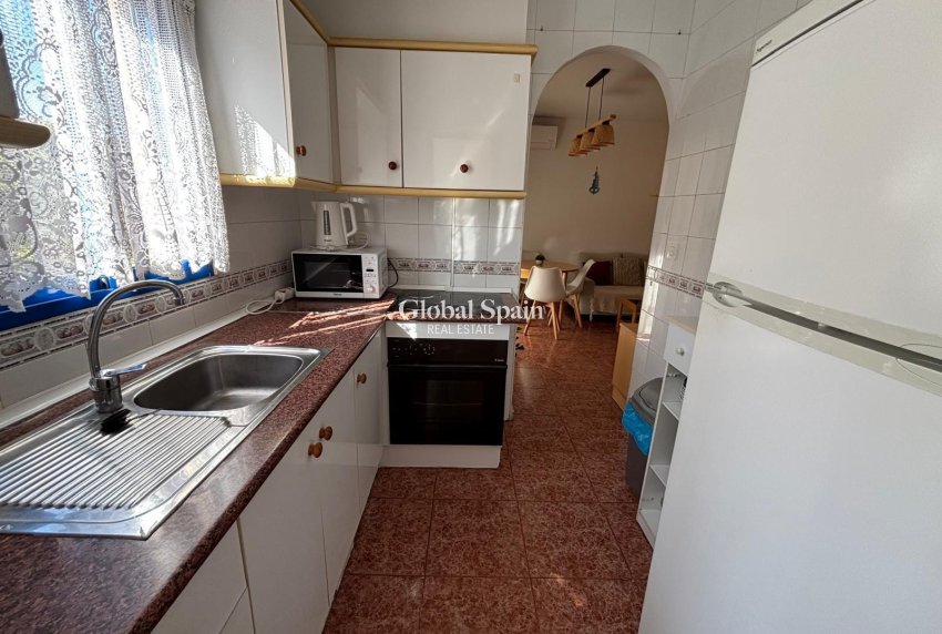 Wiederverkauf - WOHNUNG -
TORREVIEJA - Playa de los Locos