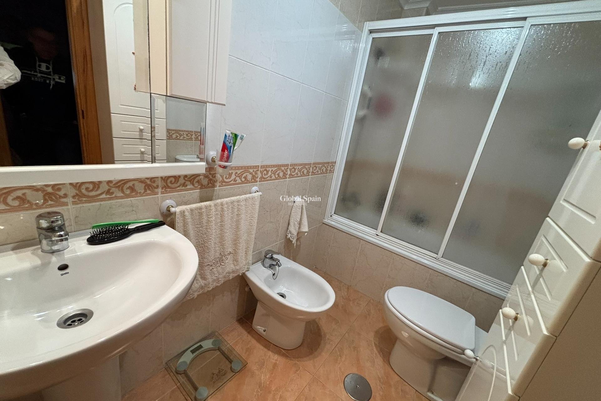 Wiederverkauf - WOHNUNG -
TORREVIEJA - Playa de los Locos