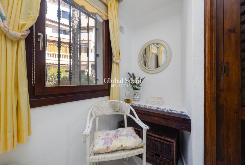 Wiederverkauf - WOHNUNG -
TORREVIEJA - Playa de los Locos