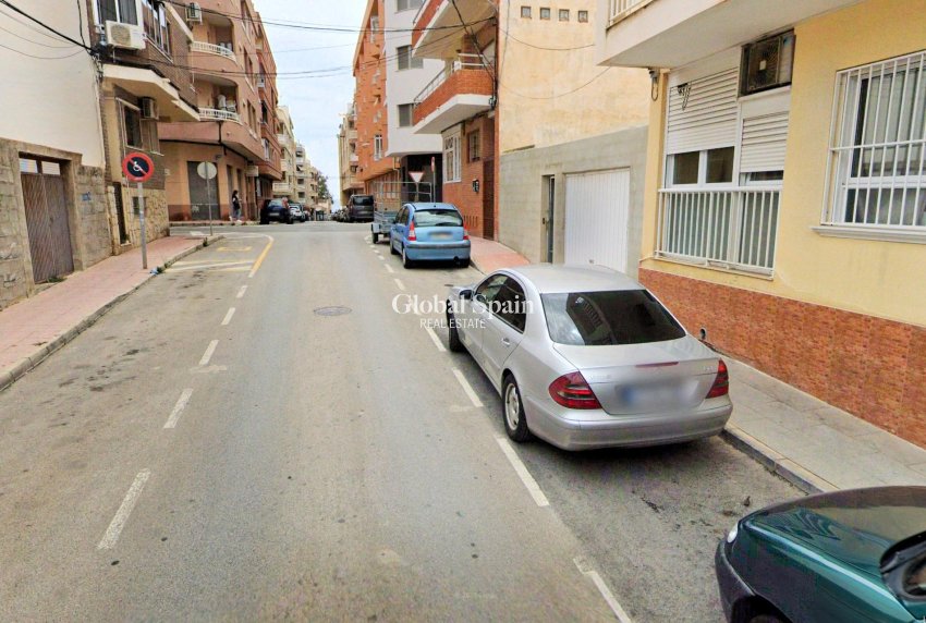 Wiederverkauf - WOHNUNG -
TORREVIEJA - Playa de los Locos
