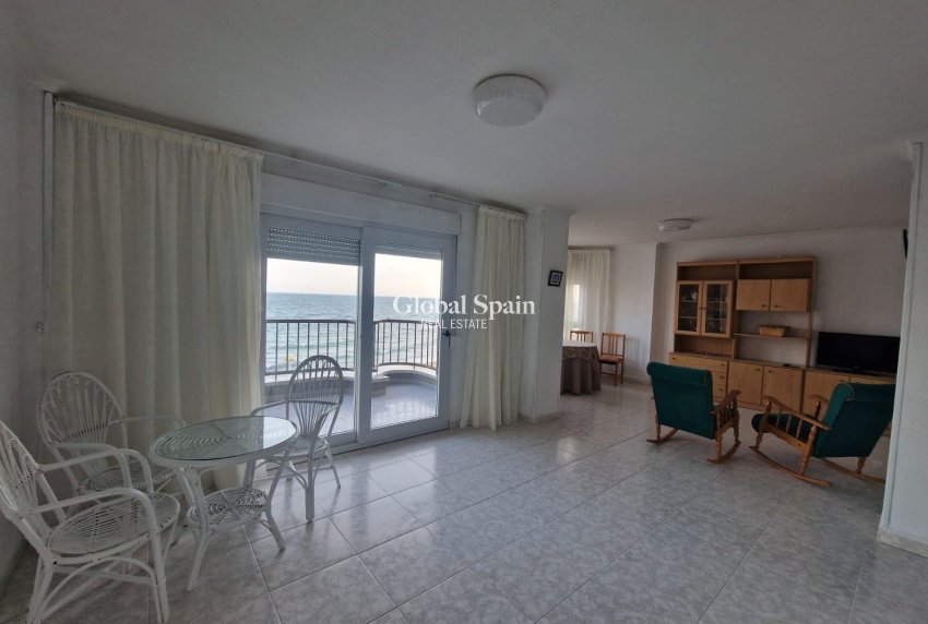 Wiederverkauf - WOHNUNG -
TORREVIEJA - Playa de los Locos