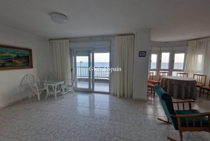 Wiederverkauf - WOHNUNG -
TORREVIEJA - Playa de los Locos