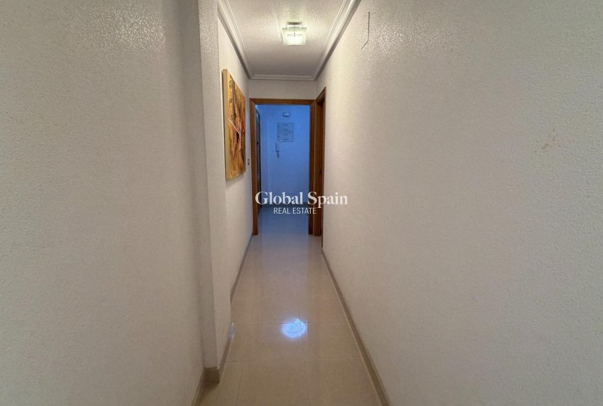 Wiederverkauf - WOHNUNG -
TORREVIEJA - Playa de los Locos