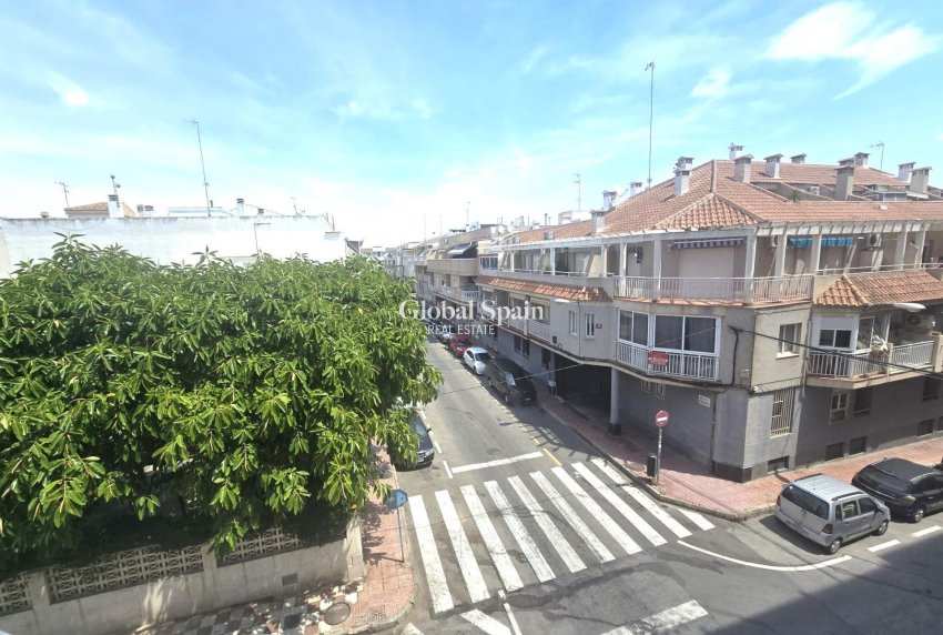 Wiederverkauf - WOHNUNG -
TORREVIEJA - Playa de los Locos