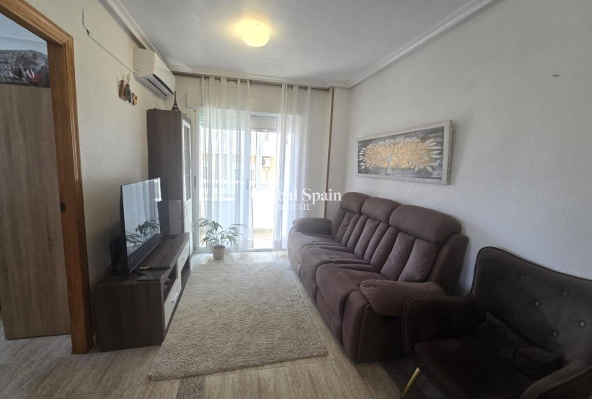 Wiederverkauf - WOHNUNG -
TORREVIEJA - Playa de los Locos