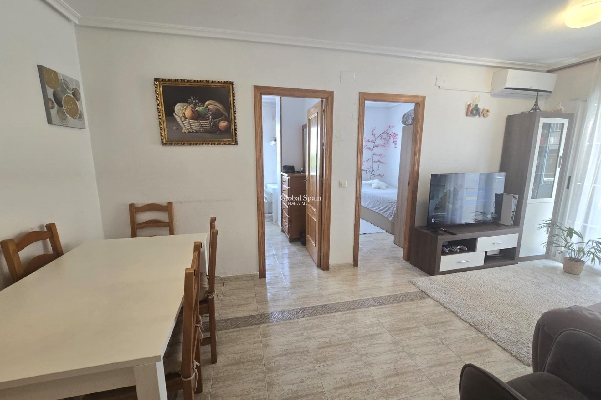 Wiederverkauf - WOHNUNG -
TORREVIEJA - Playa de los Locos