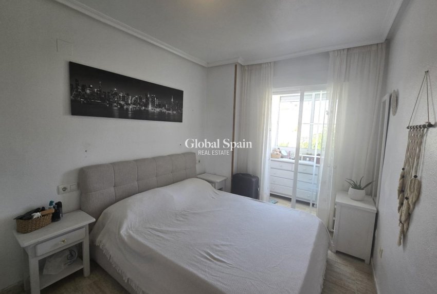 Wiederverkauf - WOHNUNG -
TORREVIEJA - Playa de los Locos
