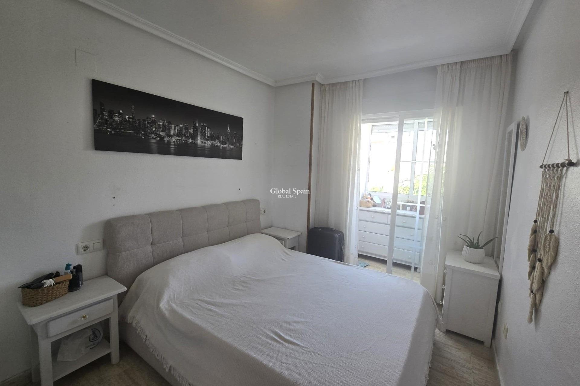 Wiederverkauf - WOHNUNG -
TORREVIEJA - Playa de los Locos