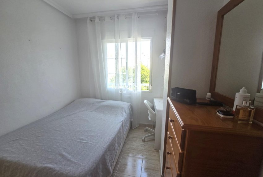 Wiederverkauf - WOHNUNG -
TORREVIEJA - Playa de los Locos