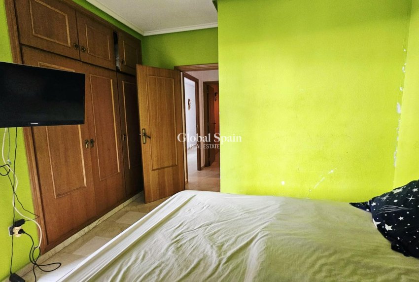Wiederverkauf - WOHNUNG -
TORREVIEJA - Playa de los Locos