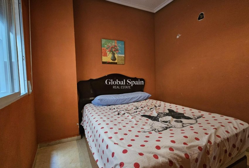 Wiederverkauf - WOHNUNG -
TORREVIEJA - Playa de los Locos