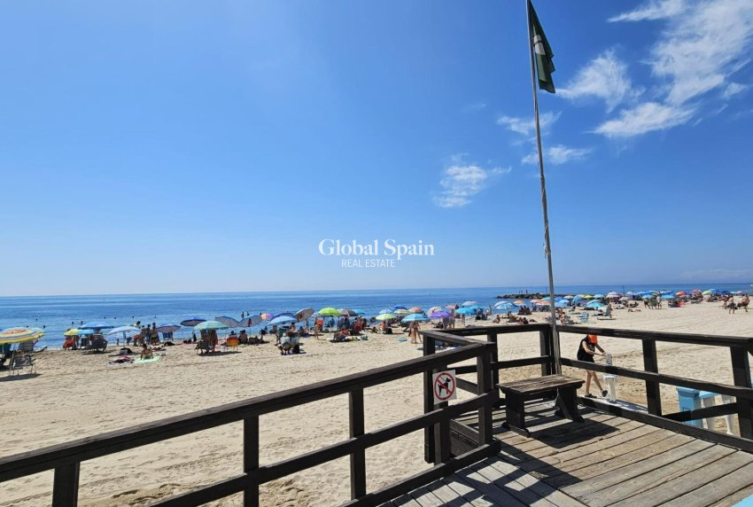 Wiederverkauf - WOHNUNG -
TORREVIEJA - Playa de los Locos