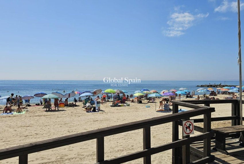 Wiederverkauf - WOHNUNG -
TORREVIEJA - Playa de los Locos