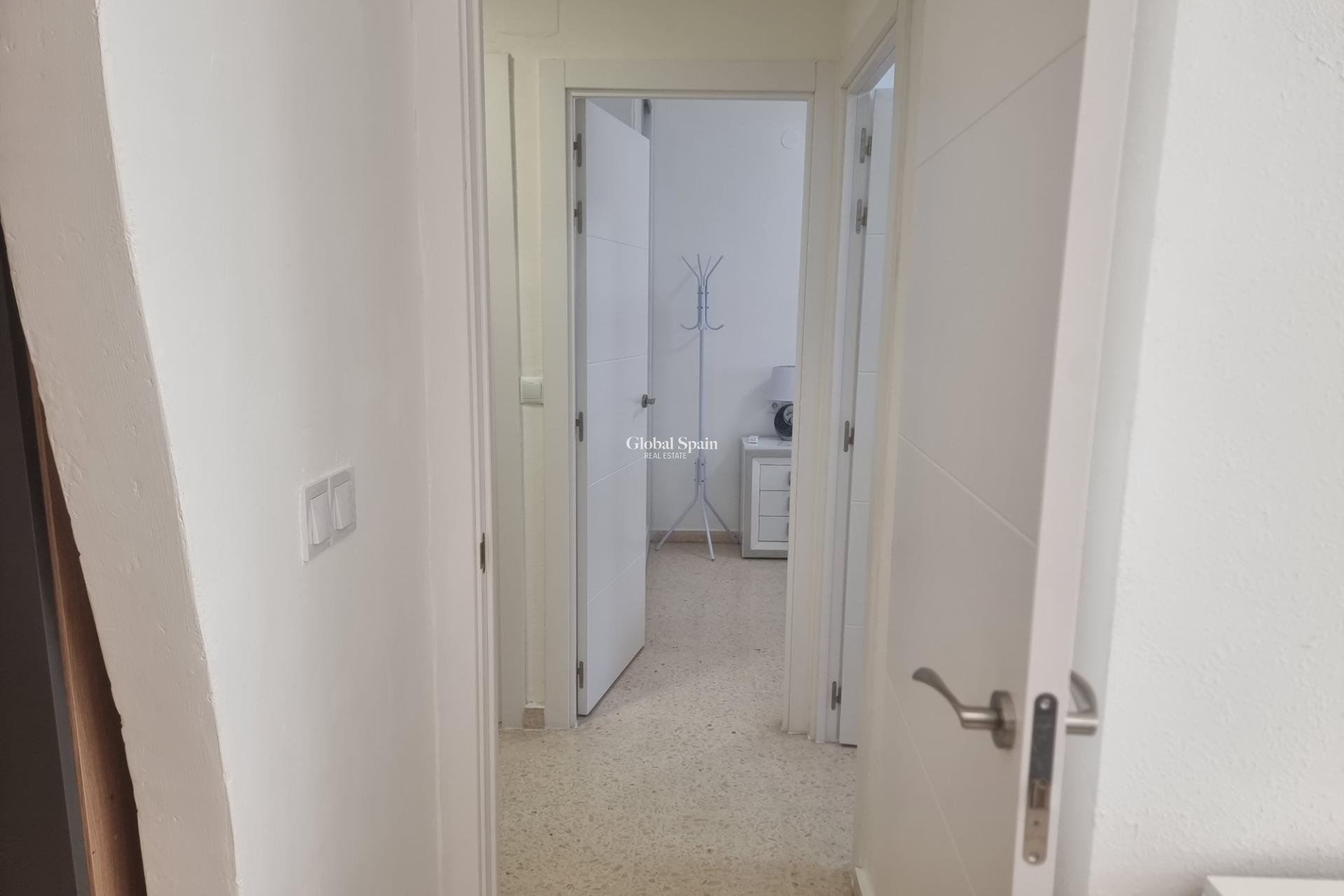 Wiederverkauf - WOHNUNG -
TORREVIEJA - Playa de los Locos