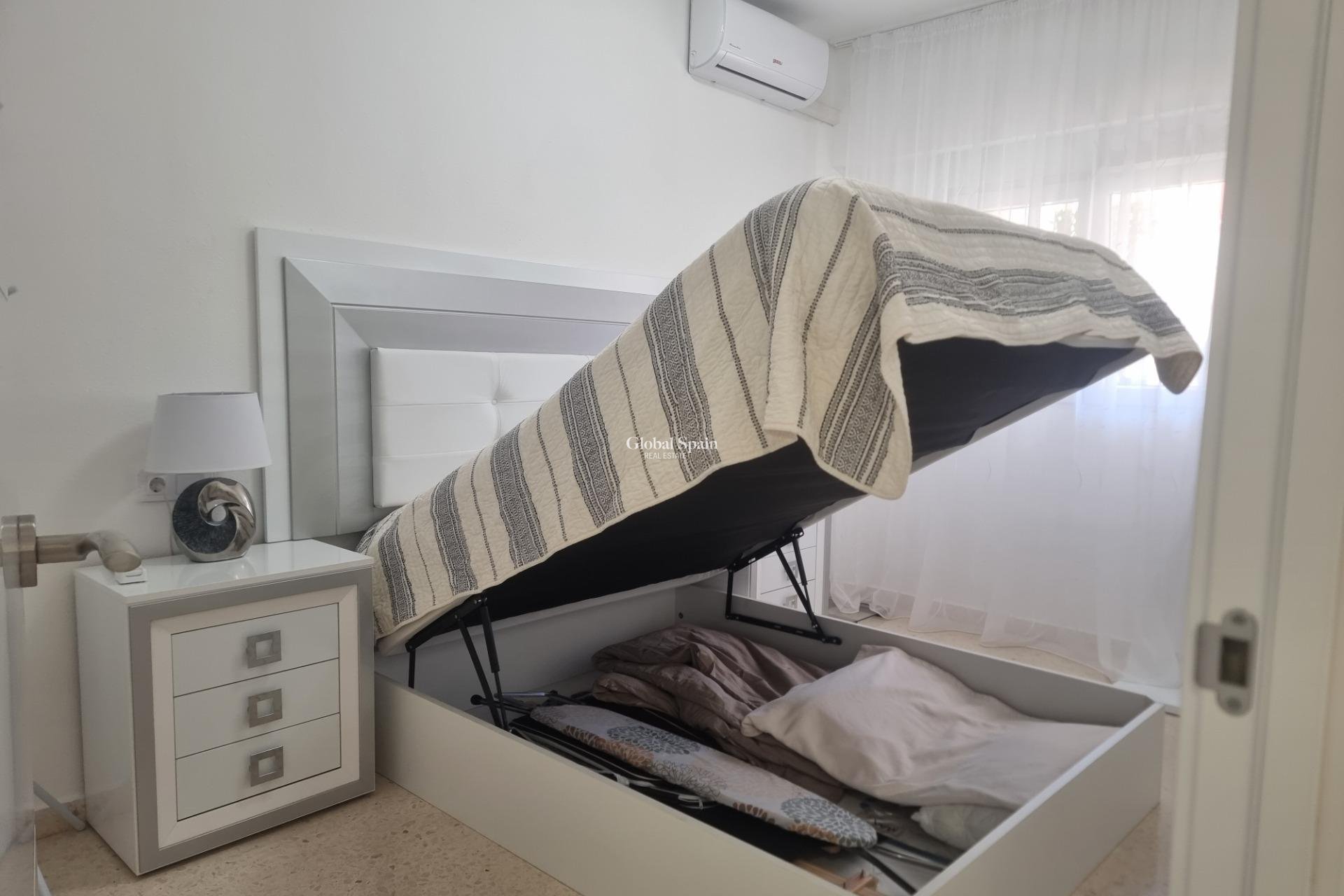 Wiederverkauf - WOHNUNG -
TORREVIEJA - Playa de los Locos